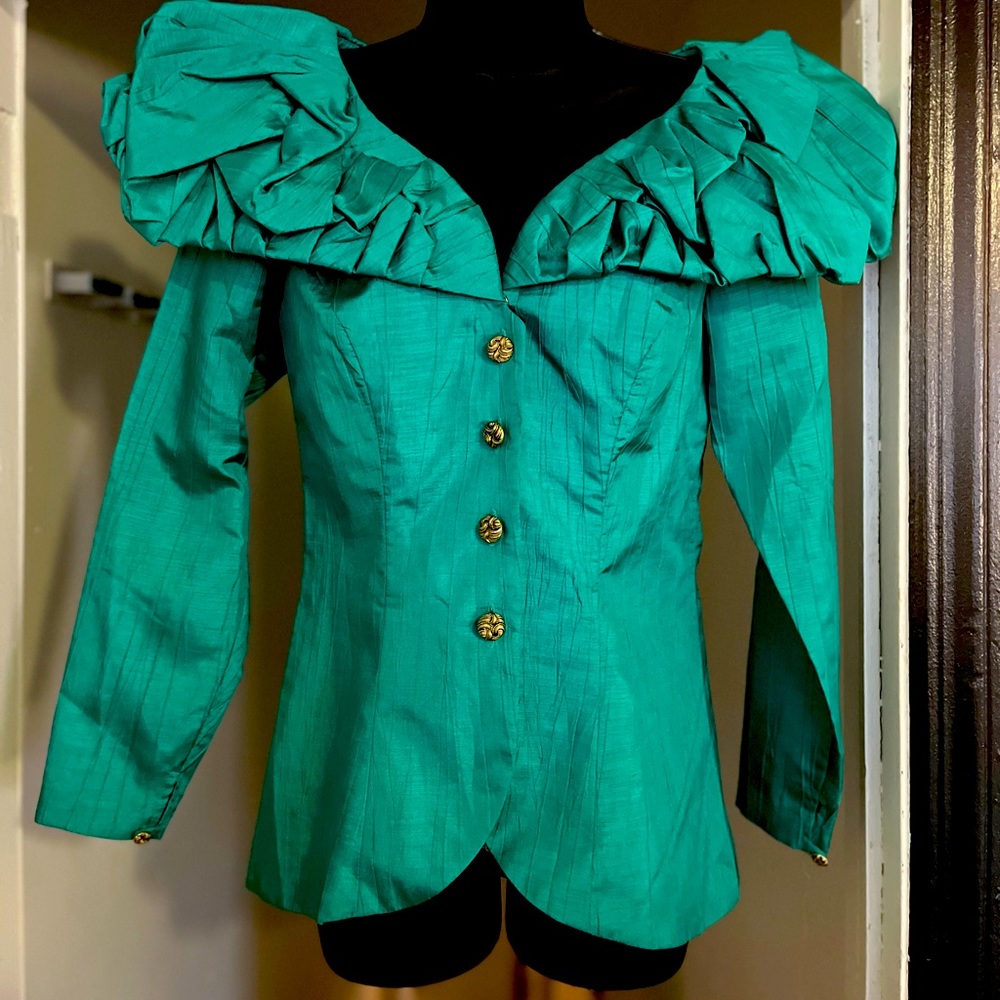 Puff-Shoulder Unique Blazer